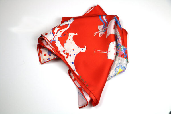 Boat red scarf